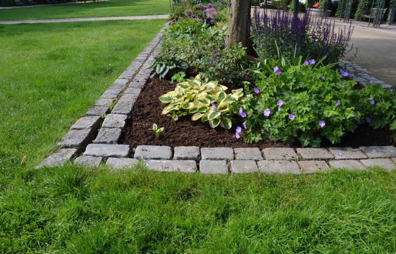 Flowerbed Edging Installation detail